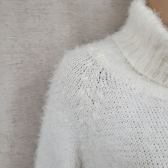 Goldie Winter White Eyelash Fringe Fuzzy Chenille Knit Turtleneck Sweater - Picture 2 of 11